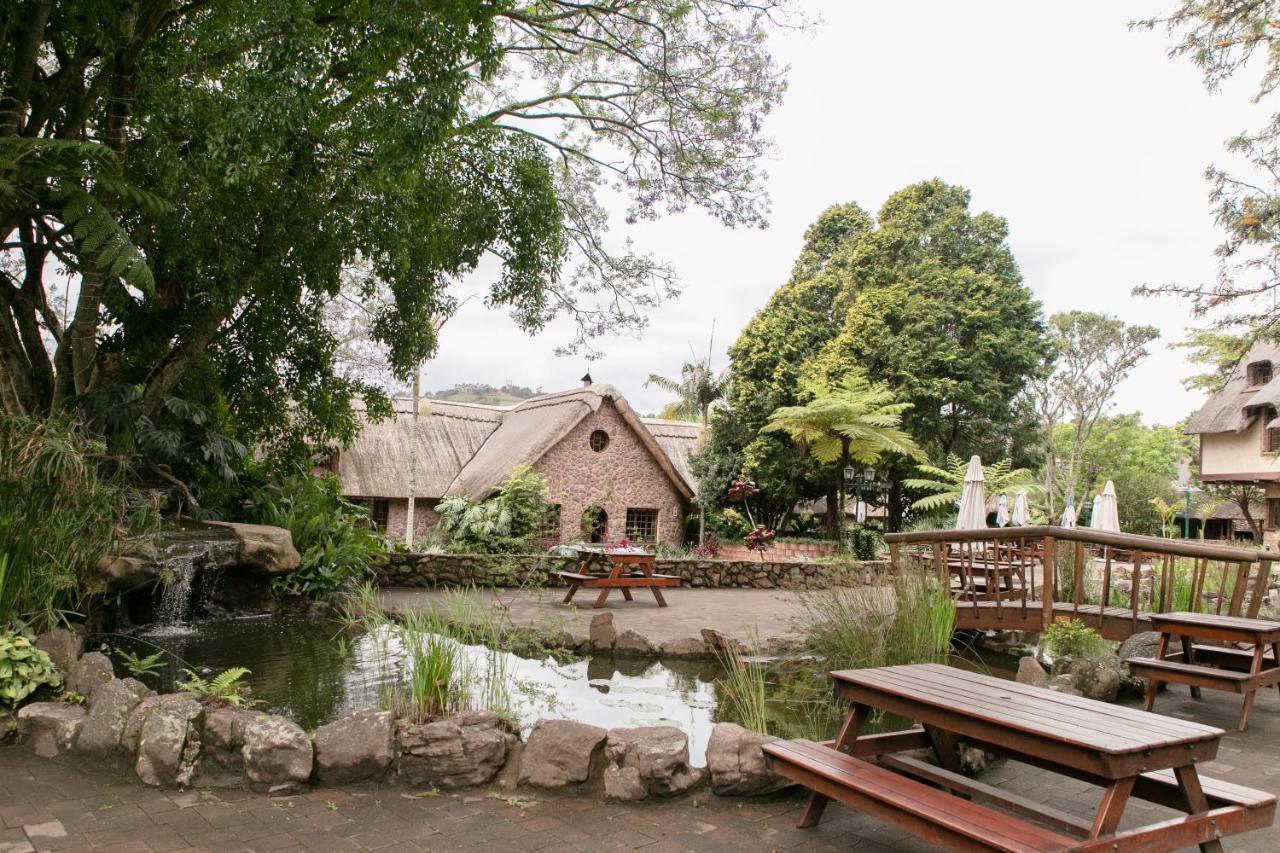 Chantecler Hotel Botha's Hill Exterior photo